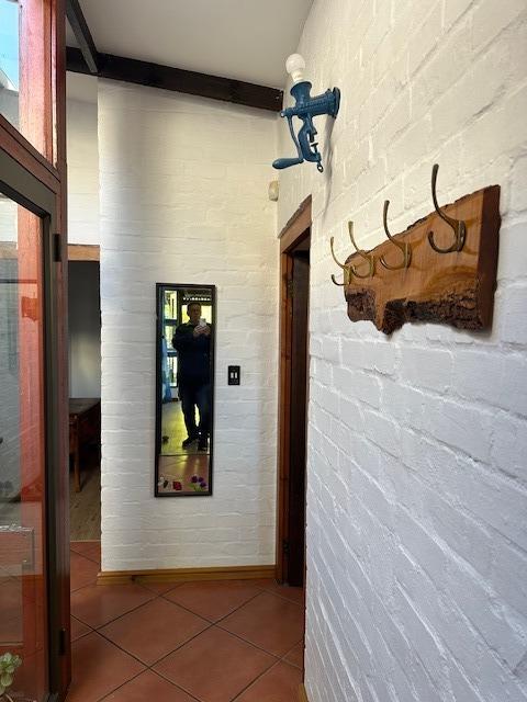 To Let 1 Bedroom Property for Rent in Heldervue Western Cape